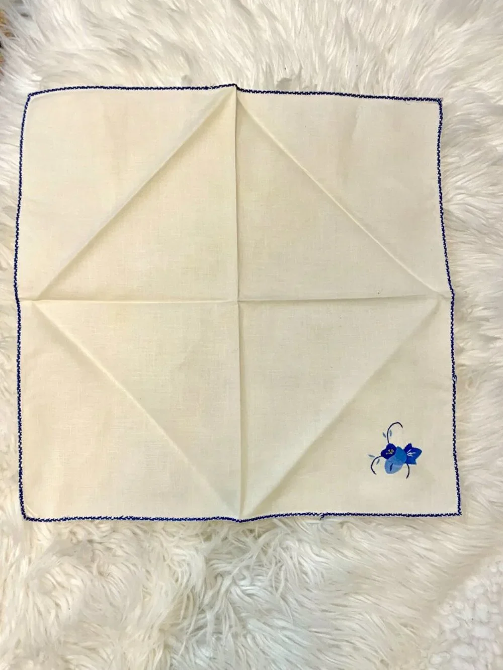 Vintage floral applique embroidered set of 4 napkins